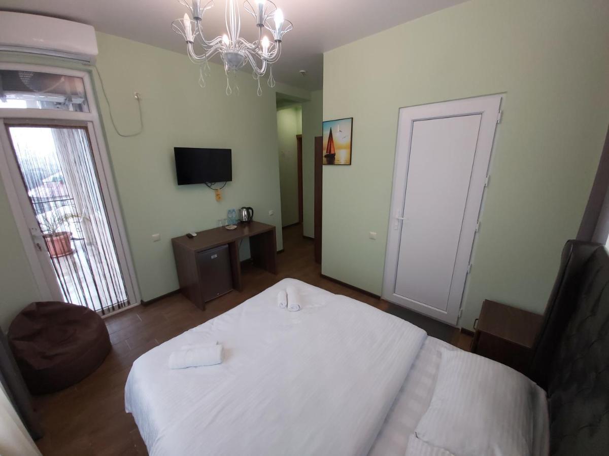 Hotel Maria บาทูมิ ภายนอก รูปภาพ