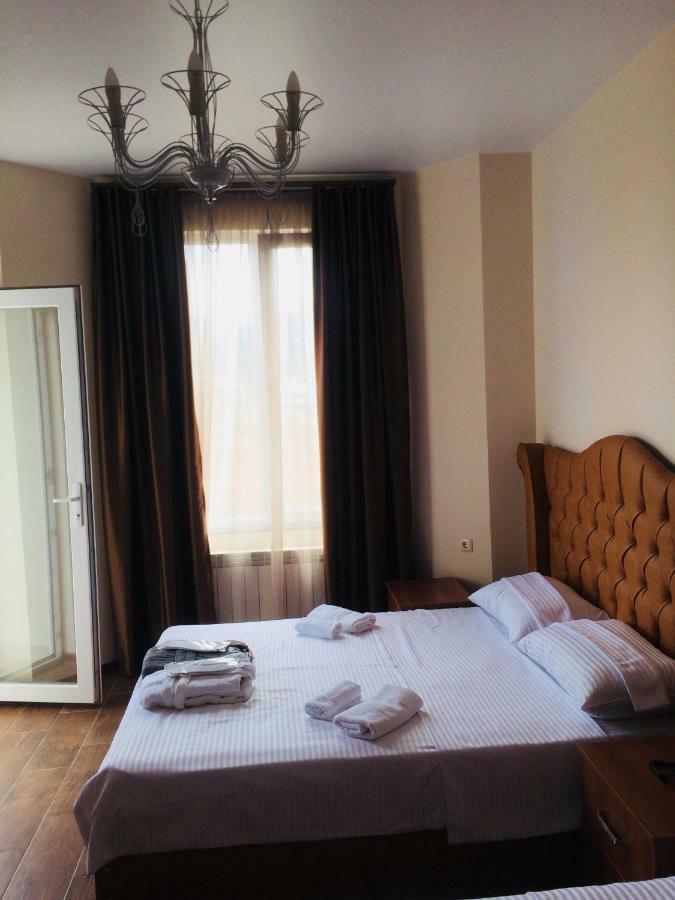 Hotel Maria บาทูมิ ภายนอก รูปภาพ